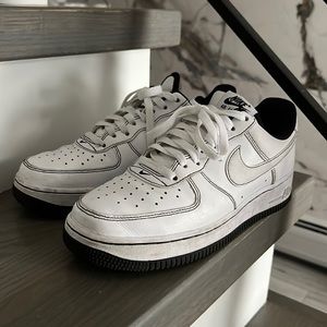 Nike AF1 Air Force 1 Reverse stitch